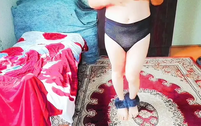 Kitty_Cross: Shemale White Sissy Big Butt Strip