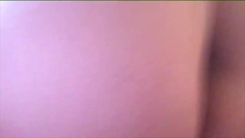 Adorable Teen: Giovane latina magra e bruna, mostra la sua lingerie nera,...