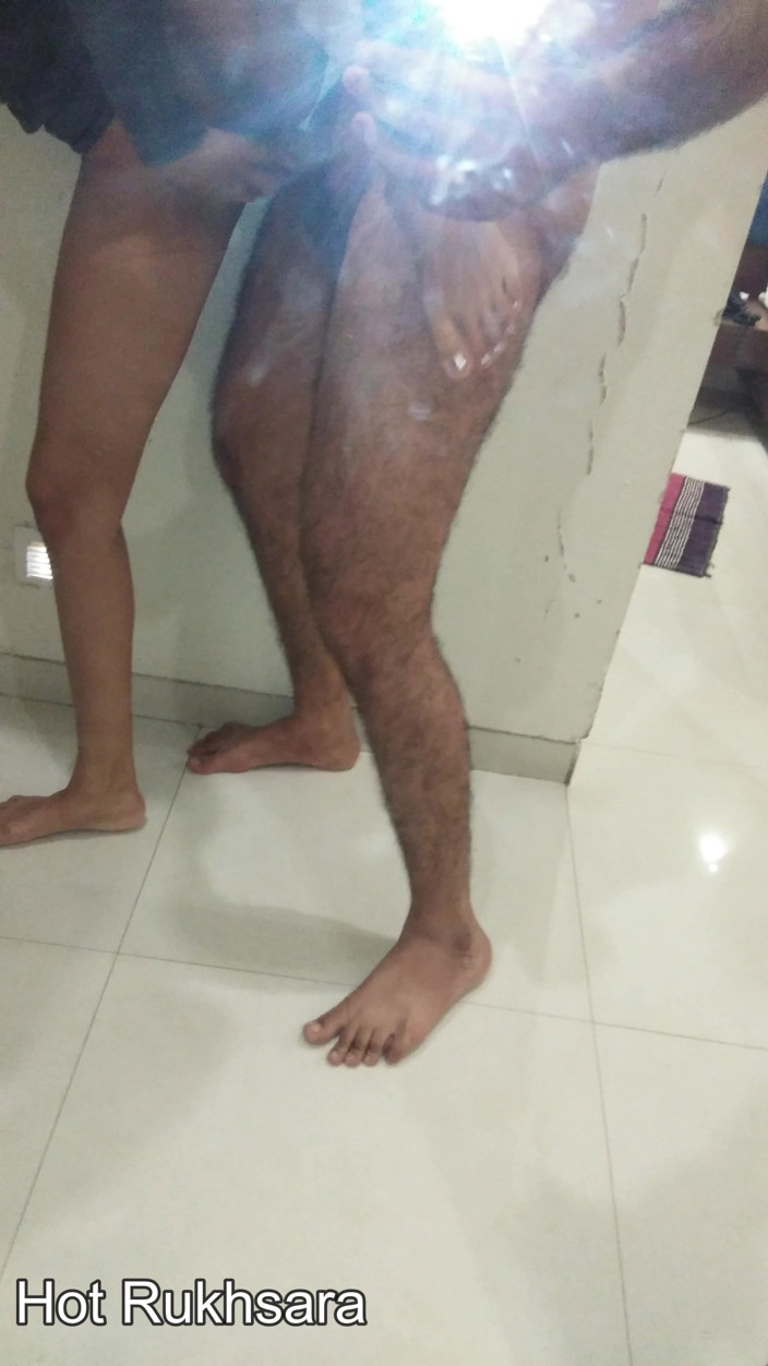 hot_rukhsara: bos aur sekretri. boodha javaan. bos ne yuva sekretri ko...