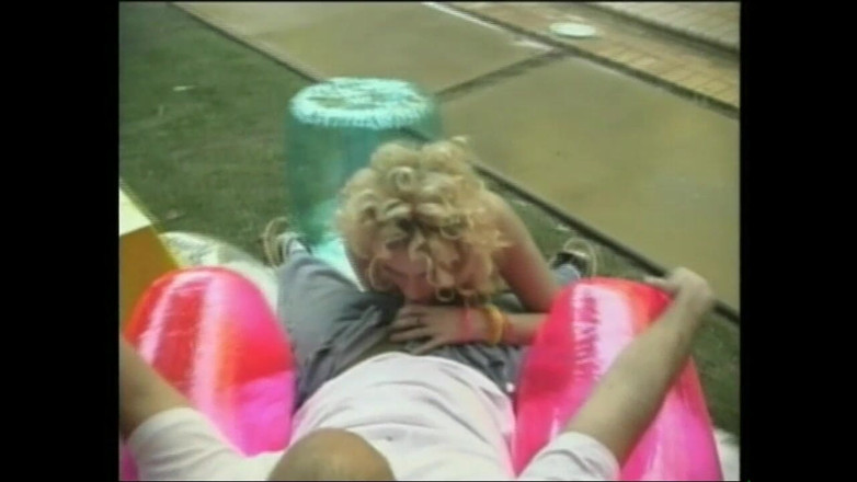 The hunters TV - (The best full movies xxx): Kelly sání (film)