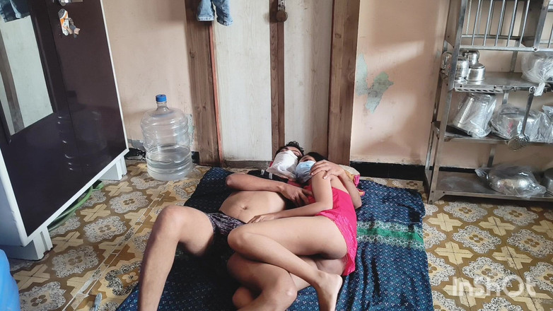 Desishycouple: Bikinini bhabhi sex im rosa bikini. Teil 1