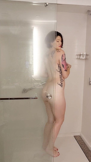 Erin Evelyn: Playful shower time