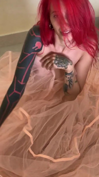 Nora Redmain 2