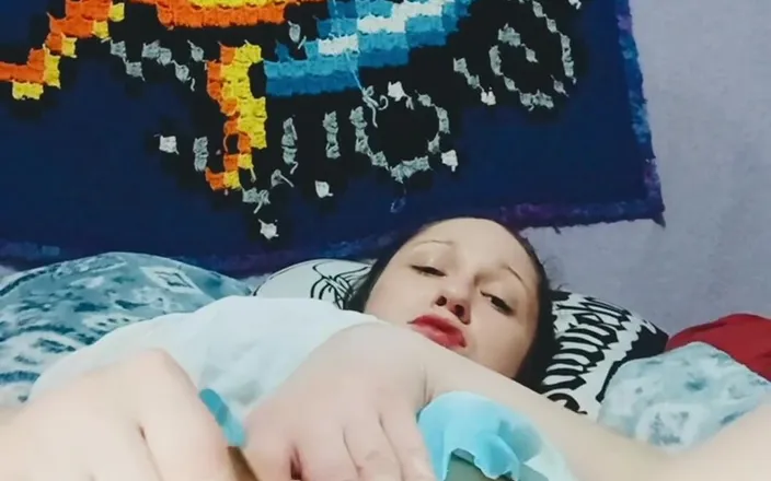Moonlitcassie: Pussy Slaps &amp; Vibrator Situation