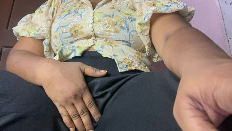 Angoori: Jika aku tidak bisa menemukan penis, aku melakukannya dengan jariku