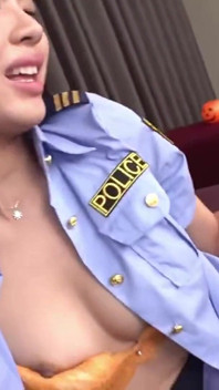万圣节搭讪你无法抗拒的终极H杯美女 - 1