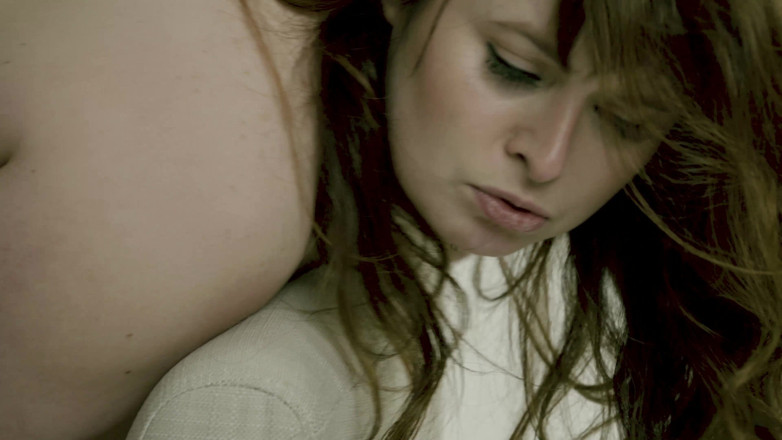 Andre Stone: Objectivifié : une séance photo nue rend sexuelle Bea York