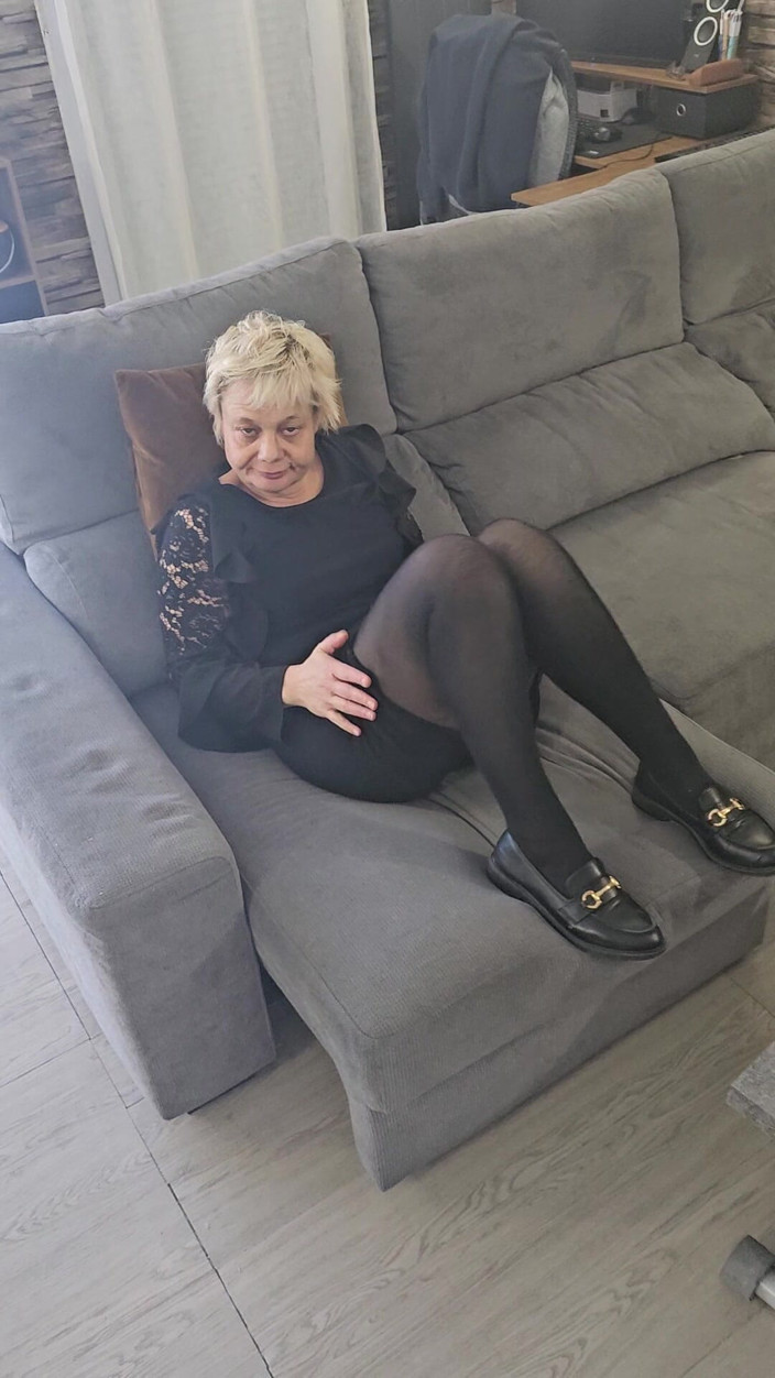 Sofy13: Ciao tesoro mio, vieni a togliere il resto e scopami...