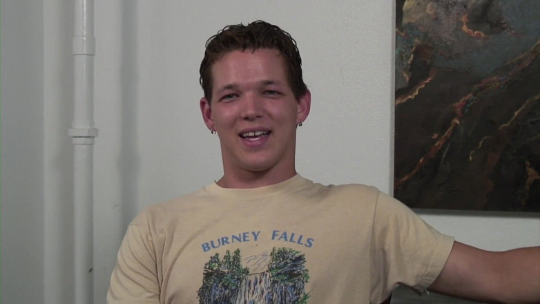 Male Dream: Straight dude comes to gay porn shoot