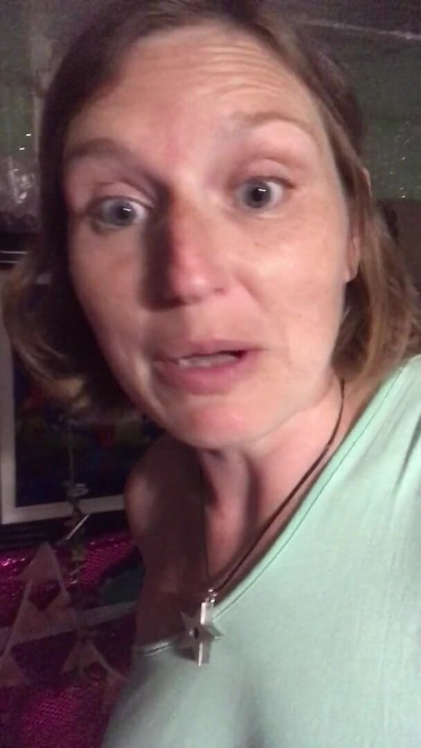 MistressWriggler: Une de mes vidéos échec/outtake où j'ai arrêté d'enregistrer puis a...