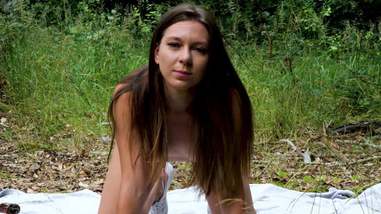 Peaches and Bananas: Luxus teen tits porn. Hanging tits.