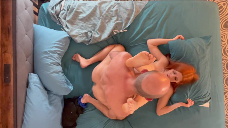 Island Boy Vids: Asistenta Heather Red ameliorează pacientul