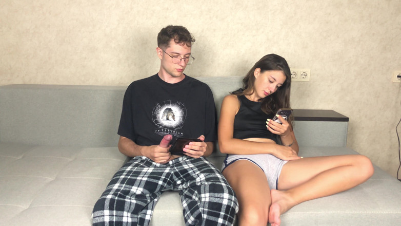 Sugary Kitty: Stepbro masturbating close to stepsister! I didn't expect he has...