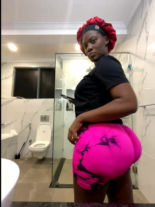 Perfect black ass: Mi sego per il mio perfetto culo nero, episodio 1046