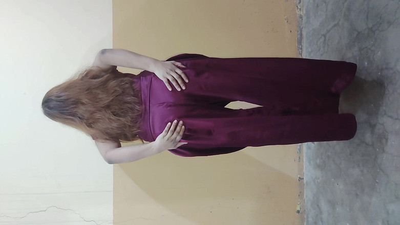 Sairaxsaim: Krásná Desi nadržená nevlastní sestra mě překvapila, když ukazuje prsa