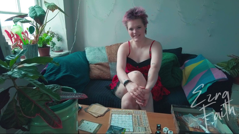 Ezra faith: Awal yang baru untuk abang tiri - strip poker dan ngentot...