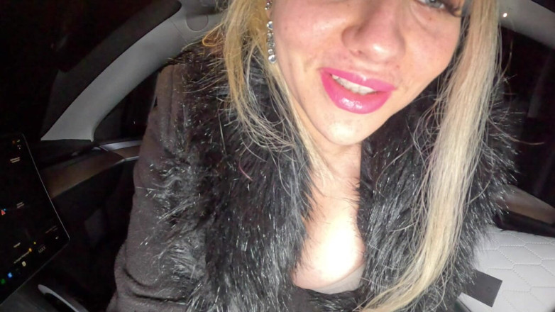 Beverly peach: Fitness Slut Sucks the Cock Dry!