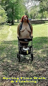 봄 산책과 깜박이는 모험!