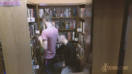 Extremalchiki: Kütüphanede sikiş