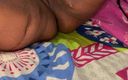 Paisa Mexi: Kolumbianerin spielt lecker muschi