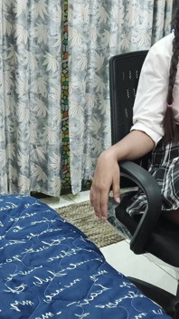 一个 Tution 老师操了他的性感学生，重口味性爱