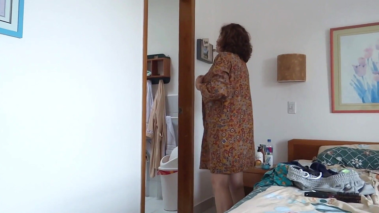 Ardientes69: The owner of the hotel records me while I put...
