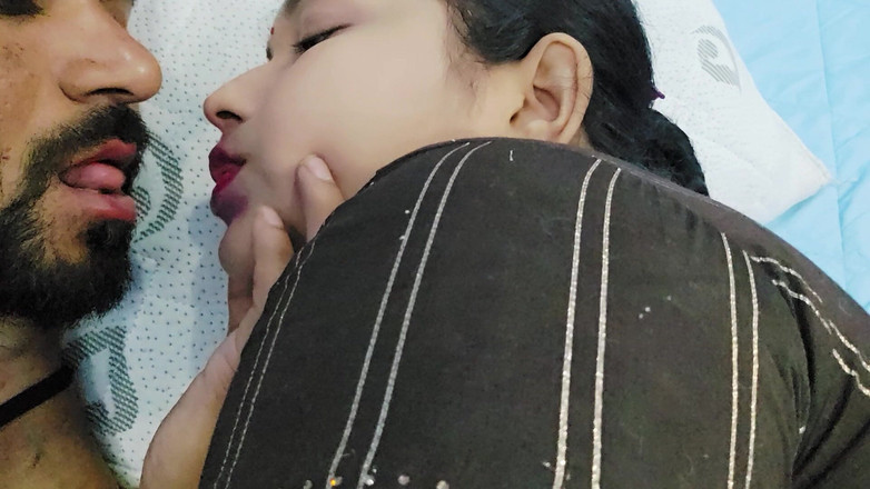 Payal studios: Meia-irmã beijando e peitos chupam e romance