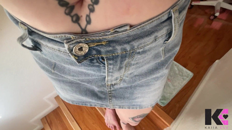 Kaiia Eve: Giantess Crunch Tinies țipă și înghițit întreg digestia în buricul meu