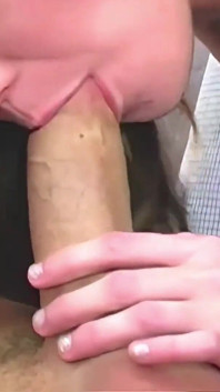 8teenhub - Anne Howe is een gangbang schat