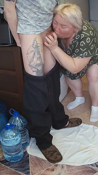 Cum in Mother-in-law's Mouth After Jerking off and Deep Blowjob