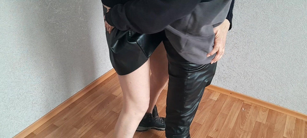 Lesbian-candys: Dwie proste dziewczyny próbują seksu lesbijskiego po raz pierwszy i...