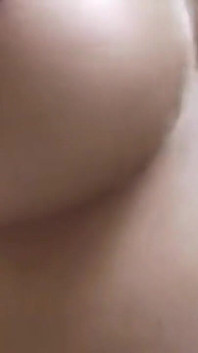 격렬한 두근 두근으로 시오후키하는 미시 갈색 머리 밀프
