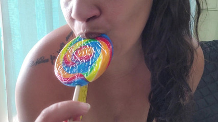 Paty Bumbum: Sucking Lollipop for Diogo
