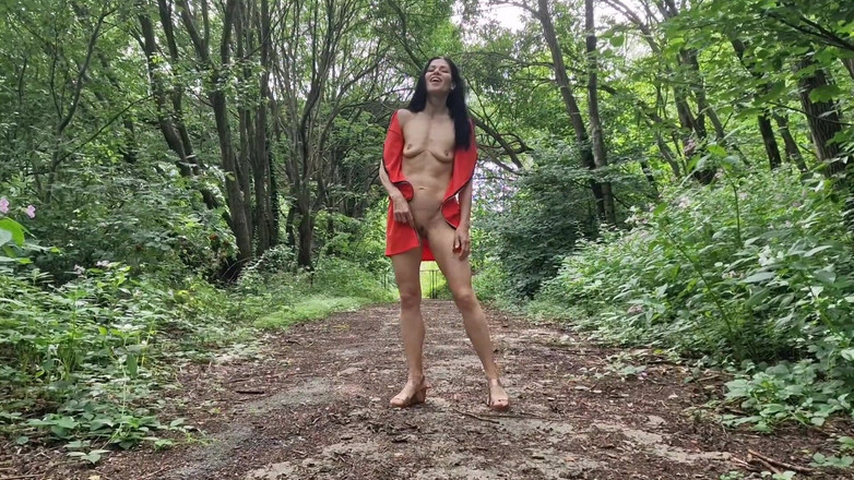Nicky Brill: Outdoor Naked and Pissing