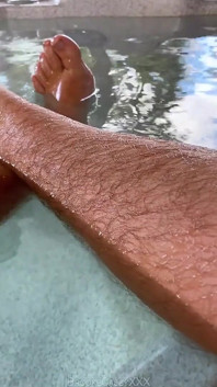 Hairy Legs in the Hot Tub Brookecaseyxxx