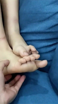 발바닥 긁기 #4