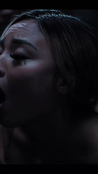 Asian slut gangbang - menina japonesa com peitões é usada como uma boneca de foda no fetiche de congelar florestas