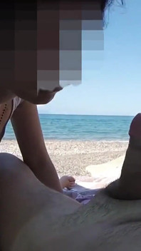 Exhibitionist Outdoor Amateur Girl Sucks Big Cock on Nudity Beach to Viewer with Cum