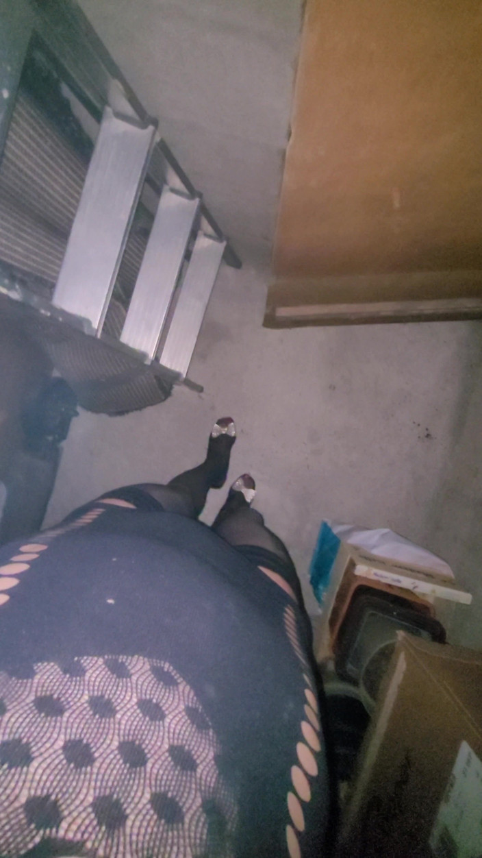 VaneSsa BiTCHx: Gudang Pelacur Vanessabitchx [19Aug25] Masa Depan Gloryhole Saya pctrv91