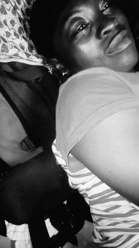 Menina japonesa pronta para sexo real