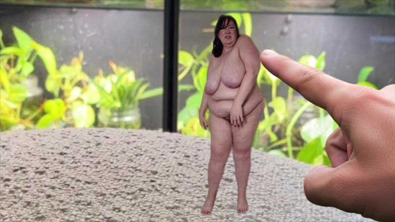 cutejayne: Shrunken Woman Fantasy Delivery Guy Gets His Revenge