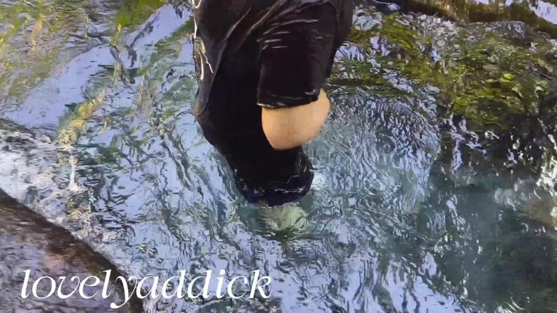 Lovelyaddik: 강물에 목욕