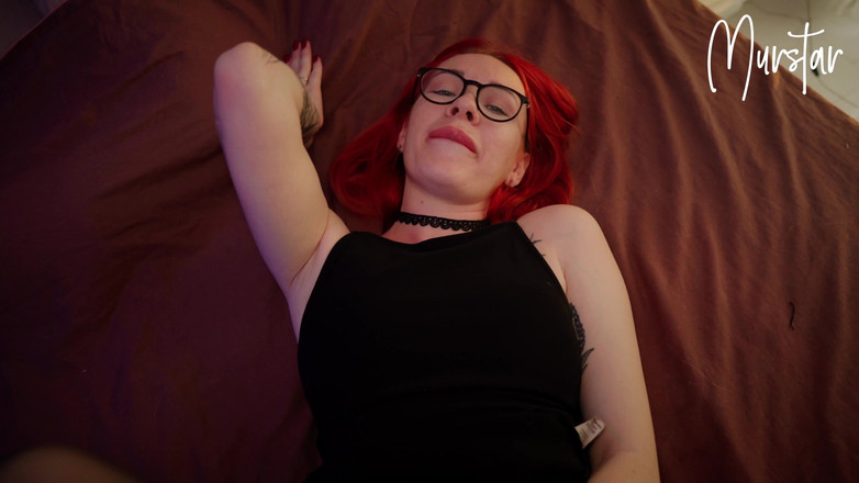 Toma Mur: Sexy zrzavá děvka dostává mrdku do kundičky