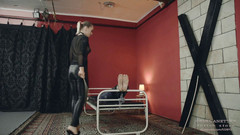 Cruel Anettes fetish world: Bastinado pe pat