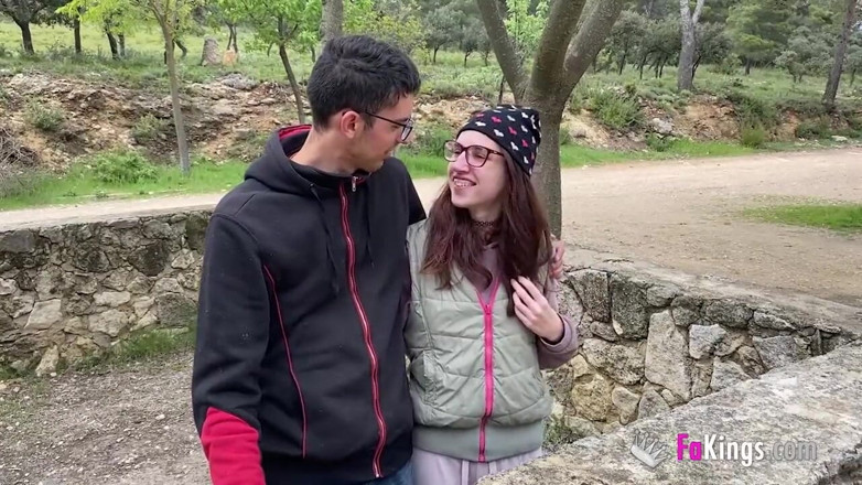 FAKings: Una coppia di campagna cerca una scopata di campagna. Diana...