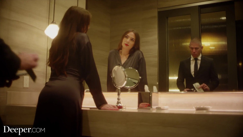 Deeper: Profundo. Mick casada se somete a la astuta domme Emma