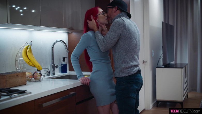 Teenfidelity: สาวอาร์ตบีชี่ ลีโอ เบบี้