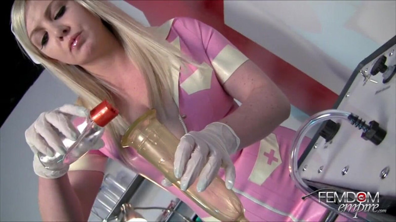 Femdom Empire: Klinik memerah zakar