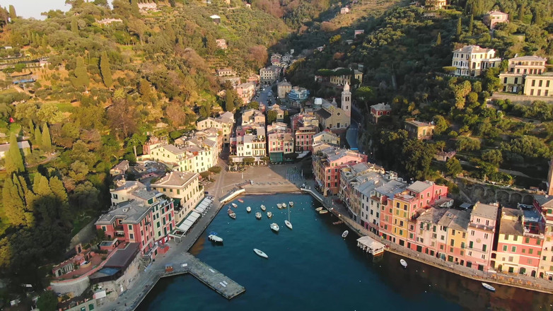 Jet sex prod: 그녀는 해변에 버려졌다