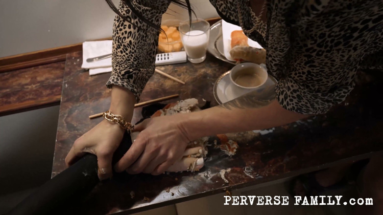 Perverse Family: Perverse Family 54.1 ซีซั่น 5: Perverse Luxury Private Jet
